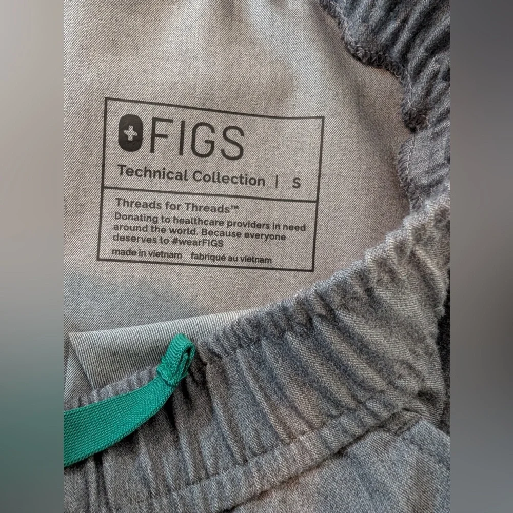 FIGS Men’s Tansen Jogger Scrub Pants Graphite Size Small